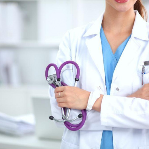 Spitalele din Galați angajează asistenți medicali pentru mai multe posturi vacante