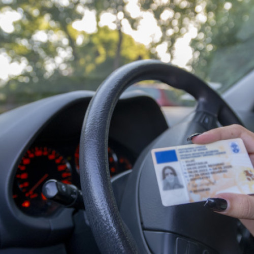 Amendați dacă circulați cu permis expirat: sancțiuni de până la 1.620 de lei