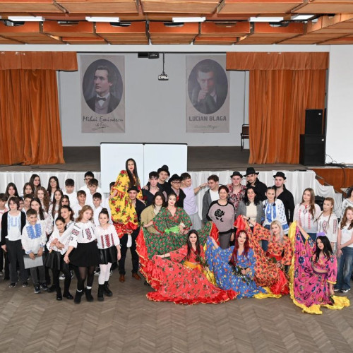 Elevii din Dobrogea au marcat Ziua Dobrogei prin tradiții și cultură multiculturală