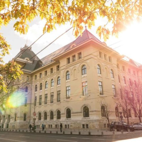 Principalii candidați la Primăria Capitalei, analizați după prezența în presă și pe rețelele sociale