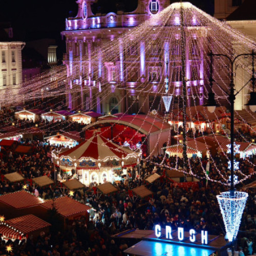 Târgurile de Crăciun din Craiova și Sibiu aduc atmosferă de sărbătoare și surprize pentru vizitatori