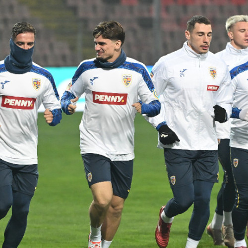 Mircea Lucescu schimbă formula de start înaintea crucialului meci cu Bosnia