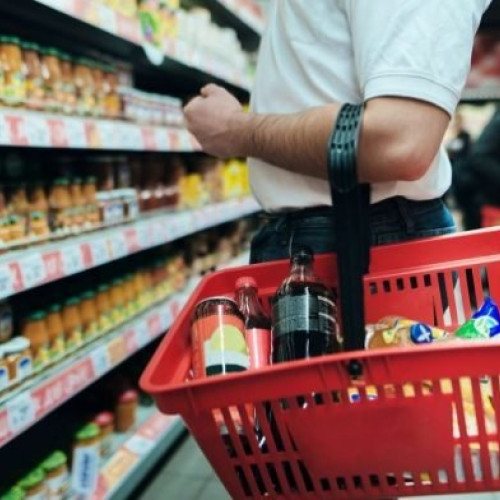 Comisia Europeană propune o taxă pentru alimentele ultra-procesate bogate în grăsimi și zahăr