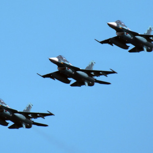 Japonia mobilizează aviaţia după detectarea unei drone suspecte lângă insula Yonaguni