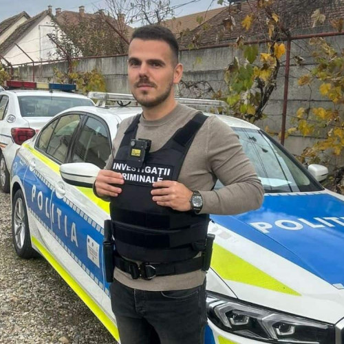 Un polițist din Blaj a prins doi tineri căutați pentru furt dintr-o biserică