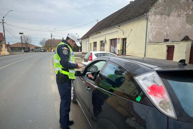 411 șoferi sancționați în weekend pe principalele drumuri din județ