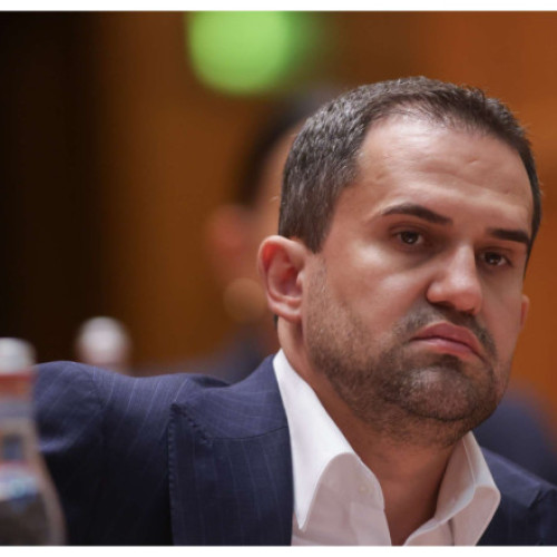 Senatul respinge moțiunea simplă a AUR împotriva ministrului Transporturilor Ciprian Șerban