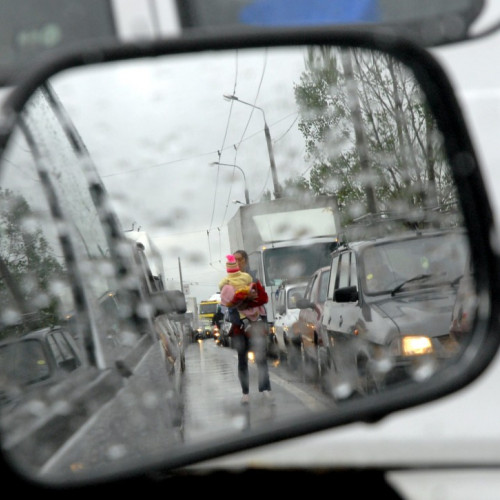 Scade numărul amenzilor pentru cerșetorie în Sibiu în 2024 față de 2023