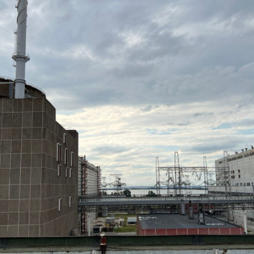 Trei reactoare nucleare din Ucraina funcționează redus după atacul asupra unei substații