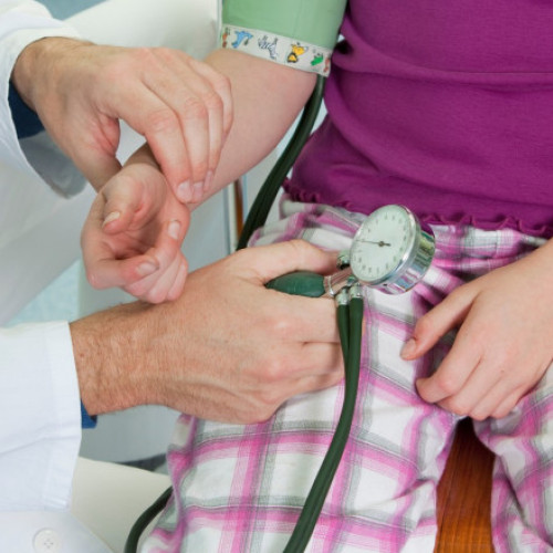 Hipertensiunea la copii aproape s-a dublat în ultimele două decenii