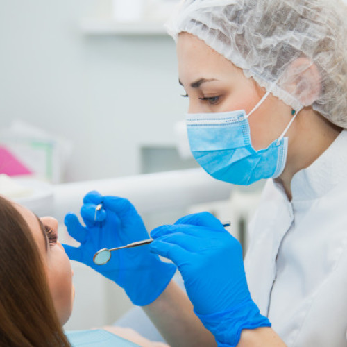 Servicii stomatologice gratuite și decontate pentru asigurați și neasigurați în România