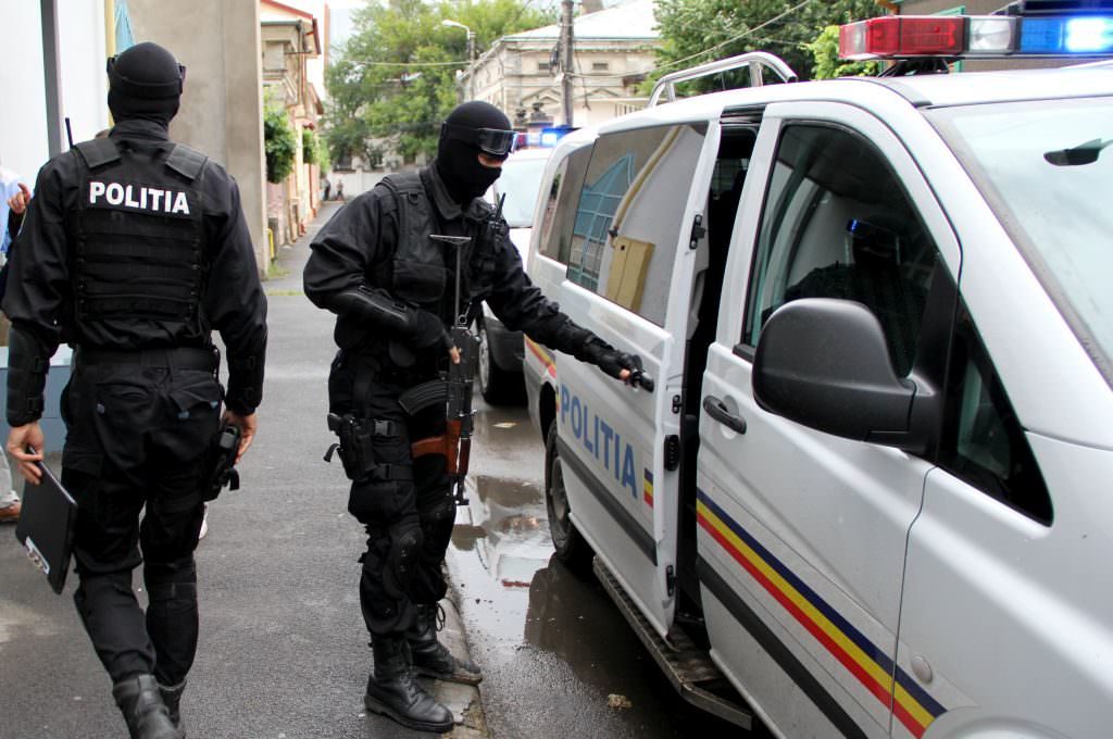 Poliția din Brăila avertizează vârstnicii asupra riscurilor infracțiunilor cibernetice