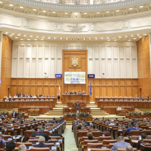 Parlamentul votează membrii consiliilor TVR și Radio România și președintele AEP