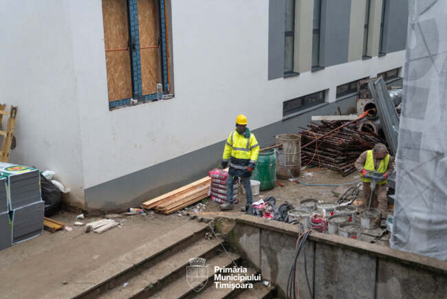 Lucrările de modernizare la Școala Gimnazială 30, reluate de un nou constructor