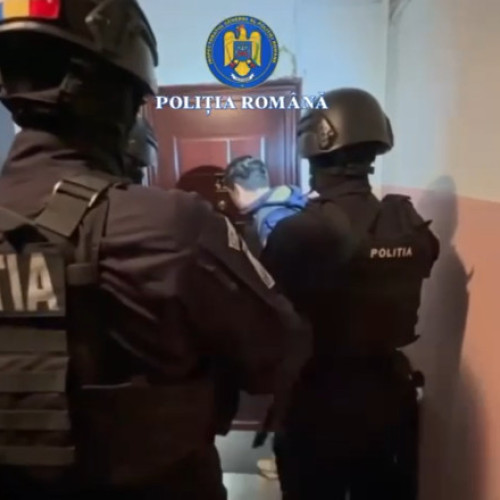 Percheziții în dosar de trafic internațional cu mașini de lux în București și trei județe