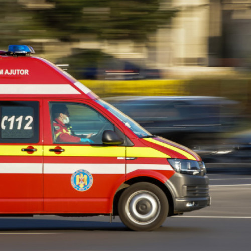Bărbat de 78 de ani a murit în timpul transportului cu ambulanța între spitale în Târgu Jiu
