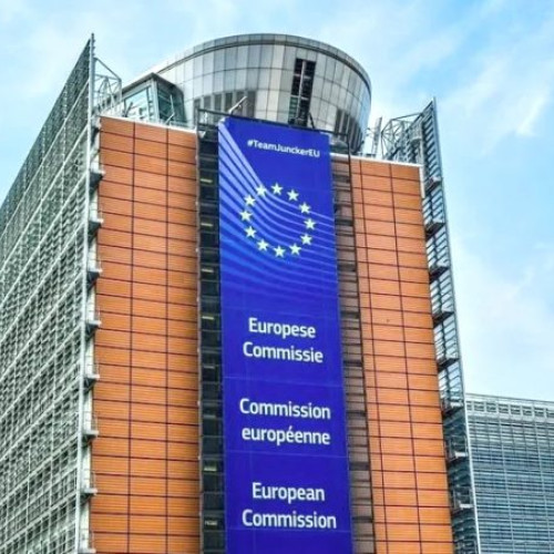 Comisia Europeană prognozează creșteri lente ale economiei României în următorii ani