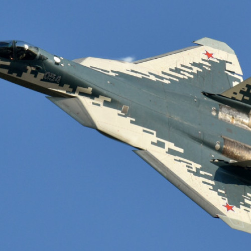Rusia a prezentat avionul de vânătoare invizibil Su-57 la salonul de la Dubai