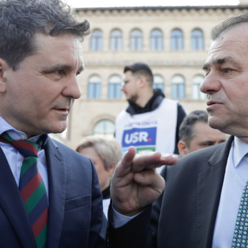 Nicușor Dan semnează eliberarea lui Ludovic Orban din funcția de consilier prezidențial