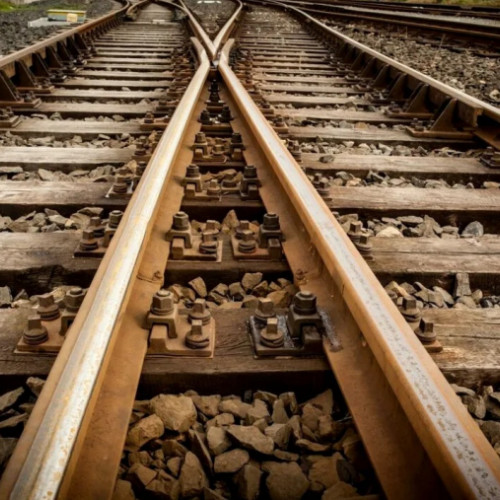 Femeie din Galați găsită moartă lângă calea ferată din Bacău, anchetă în desfășurare