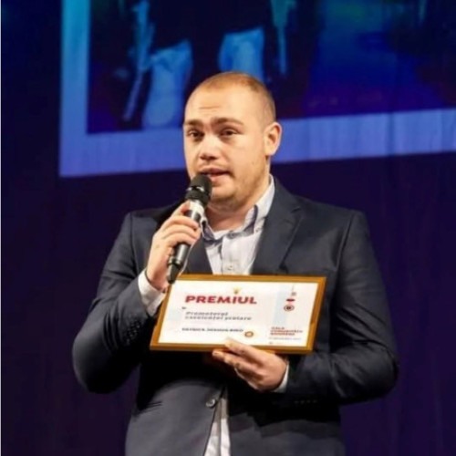 Un tânăr profesor orădean aduce metode inovatoare pentru predarea radioactivității