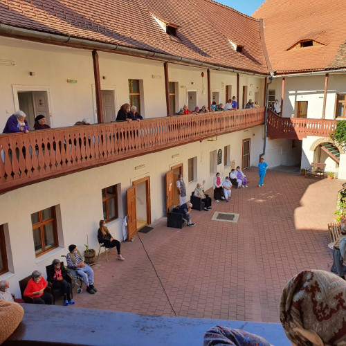 Contribuțiile pentru îngrijirea bătrânilor în căminele din Sibiu cresc cu peste 50% din 2026