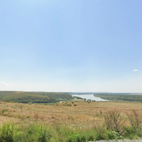 Licitație pentru un complex cu teren și construcții în Cernavodă