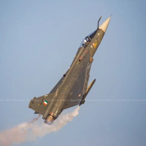 Un avion HAL Tejas s-a prăbușit în timpul demonstrației la Dubai Air Show