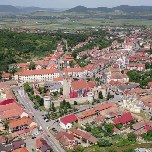 Restricții de circulație la Aiud, spre Ciumbrud. Se fac lucrări la trecerea la nivel cu calea ferată. Atenționări pentru șoferi