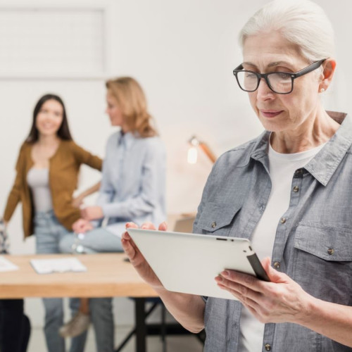 Profesorii din Constanța sunt plătiți cu 22 de lei pe oră, la fel ca zilierii necalificați