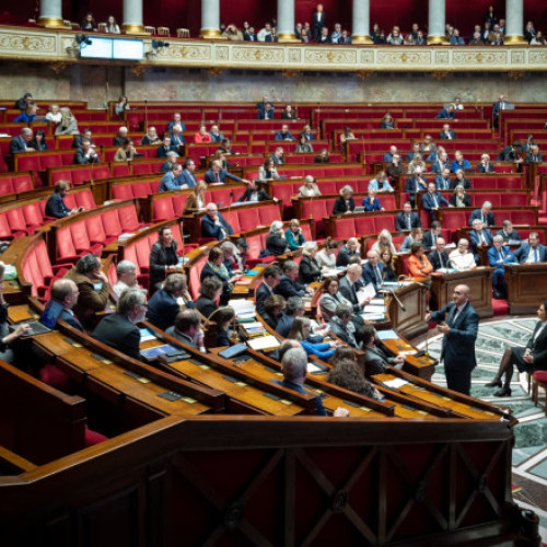 Deputaţii francezi resping categoric bugetul de stat pentru 2026 în prima lectură