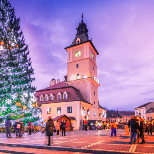 Târgul de Crăciun din Brașov aduce magia sărbătorilor în centrul orașului