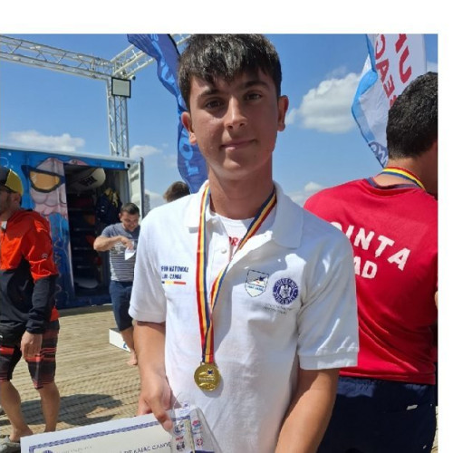Cătălin Bărbuc, tânărul campion național la Stand Up Paddle din Constanța