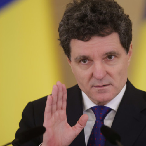 Nicuşor Dan a promulgat legea pentru amendarea comercianţilor care nu înlocuiesc produsele neconforme