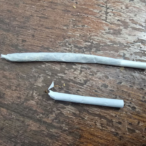 Jandarmii au depistat substanțe suspecte asupra a doi bărbați în zonă izolată