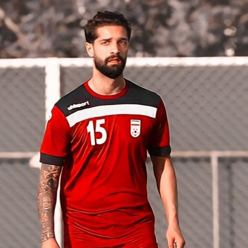 Fundaşul Armin Sohrabian, suspendat după ce a apărut într-un videoclip cu alcool