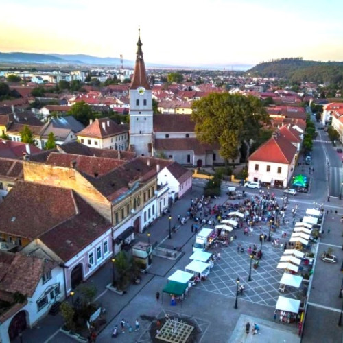 Râşnov găzduiește târgul „Râşnov cu bun gust” cu produse locale tradiționale