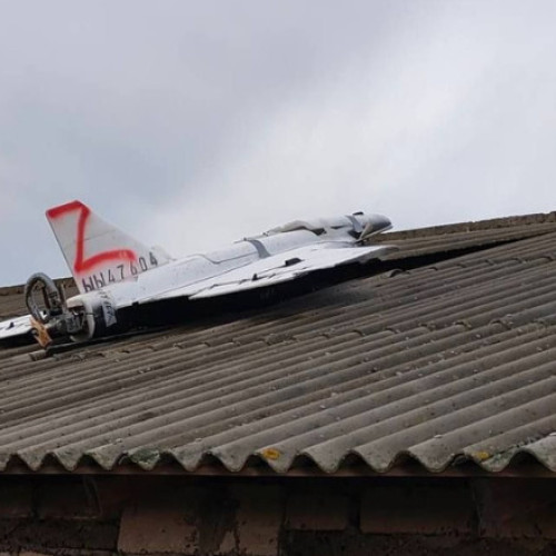 O dronă cu inscripția „Z” a căzut pe acoperișul unei case în Florești, Moldova