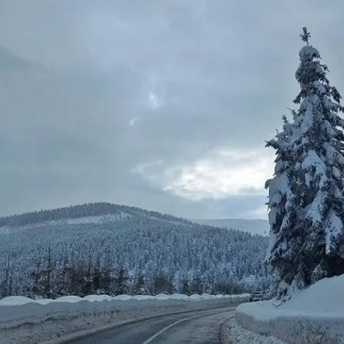 Ninsori prelungite la Brașov și Sinaia în perioada sărbătorilor de iarnă 2025