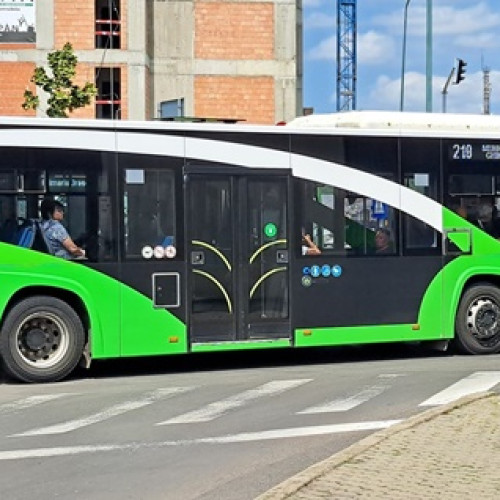 Linia 411 de autobuz va urma un traseu deviat în Sânpetru din cauza unor lucrări