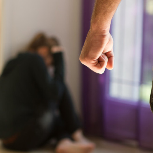 Victimele violenței domestice vor primi consiliere psihologică gratuită finanțată de stat