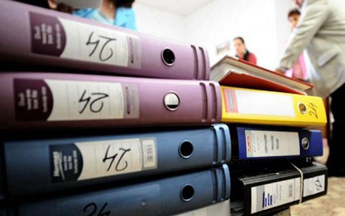 Prefectura Covasna identifică peste 150 de arhive ale fostelor întreprinderi pentru sprijinirea pensionarilor