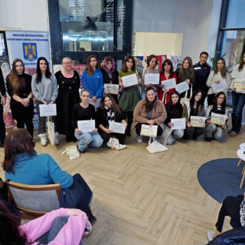 Oradea marchează ziua internațională împotriva violenței asupra femeilor prin expoziție de artă