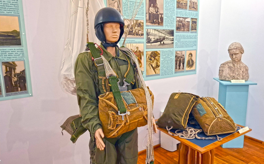 Expoziții diverse deschise în muzee și case culturale din Galați