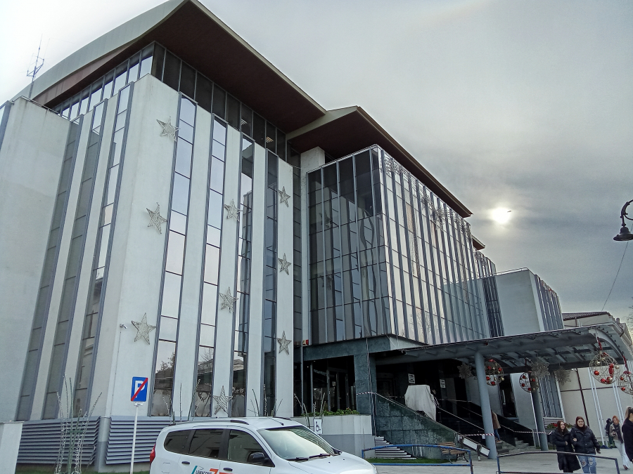 Gălățenii cu restanțe fiscale, notificați prin SMS de autorități