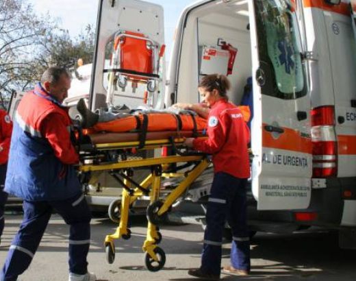 Fetiță înjunghiată de mama ei în somn, la Timișoara