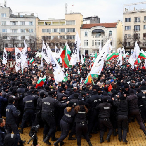 Mii de bulgari protestează la Sofia față de bugetul pentru 2026 și corupție