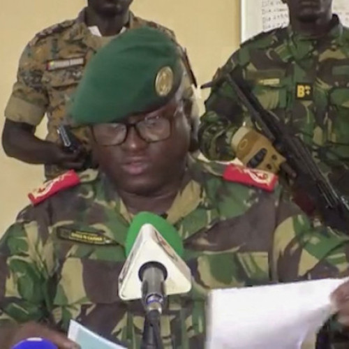 Militarii din Guineea-Bissau preiau controlul țării și arestează președintele în exercițiu