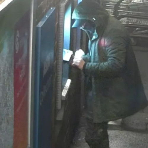 Șase români condamnați pentru furt din bancomate în Marea Britanie