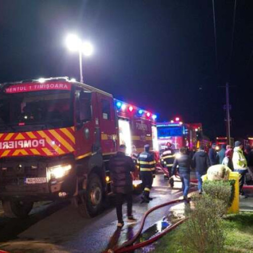 Două case din Remetea Mare devastate de un incendiu violent miercuri seară